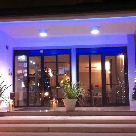 International Hotel 3*