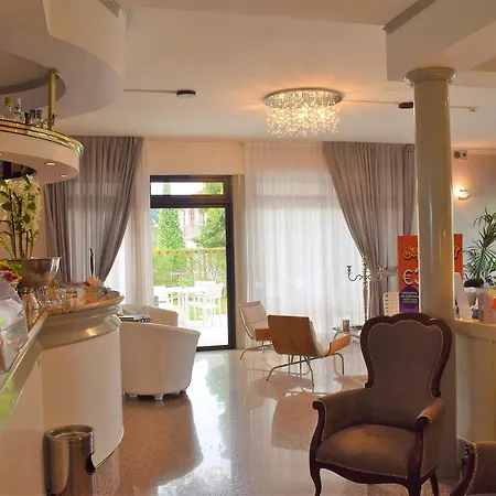 Hotel International