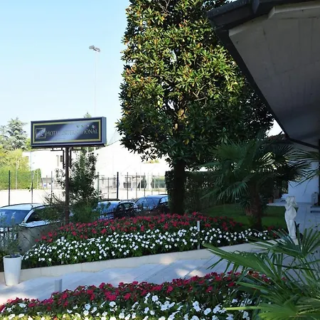 International Hotel 3*